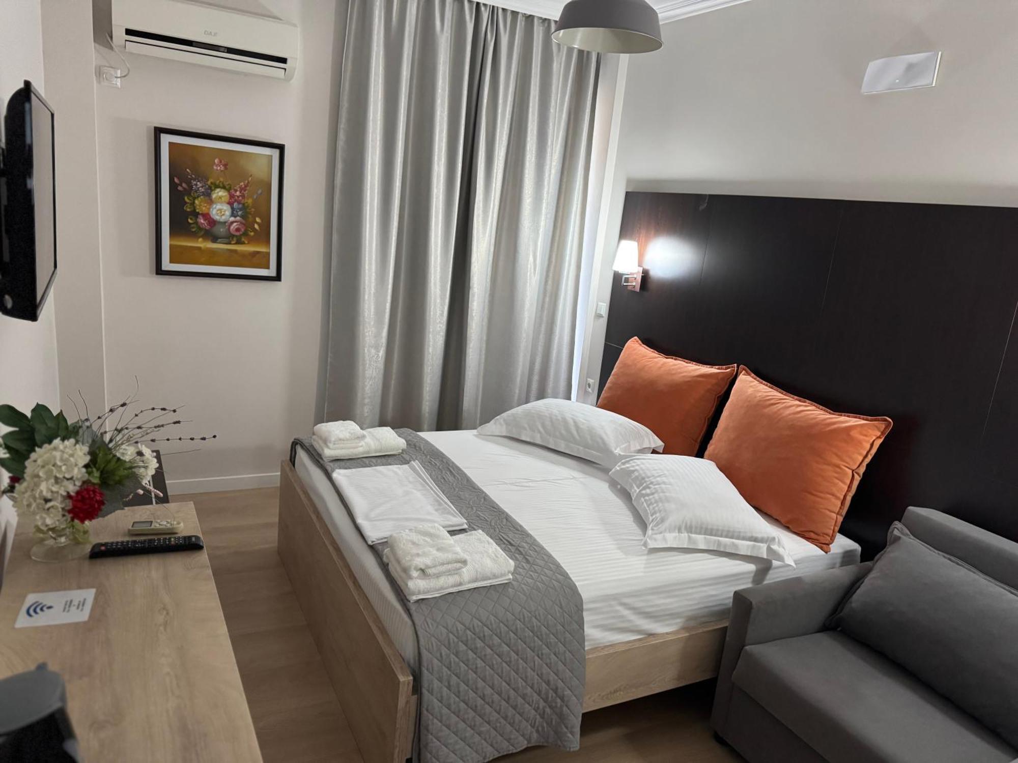 George Hotel Rooms&Suites Химара Экстерьер фото