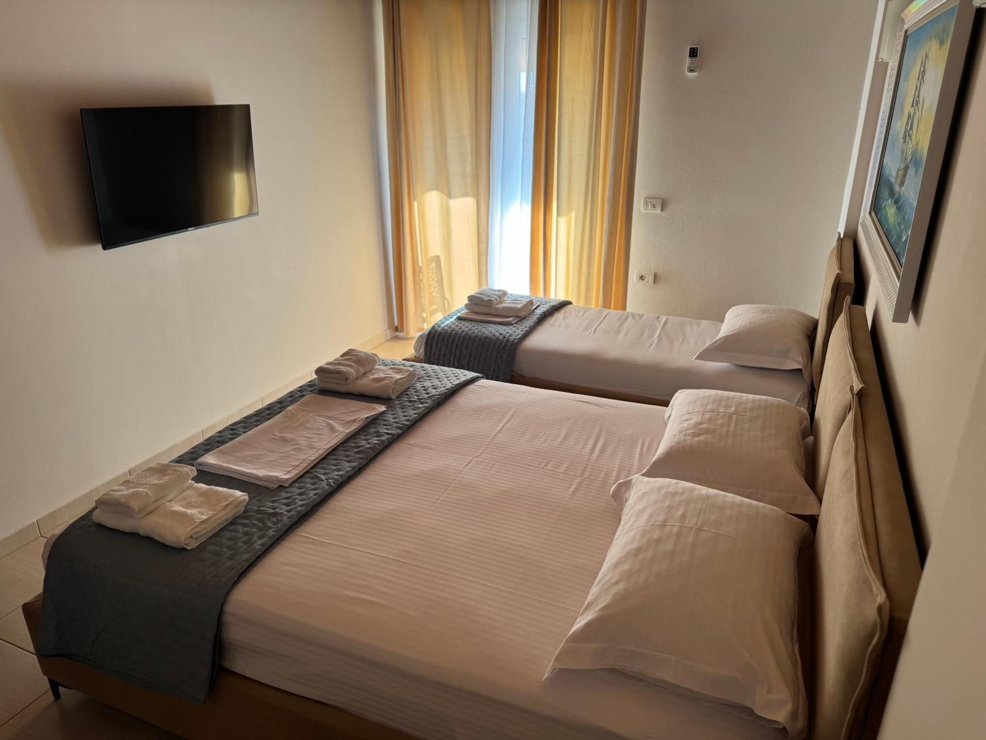 George Hotel Rooms&Suites Химара Экстерьер фото