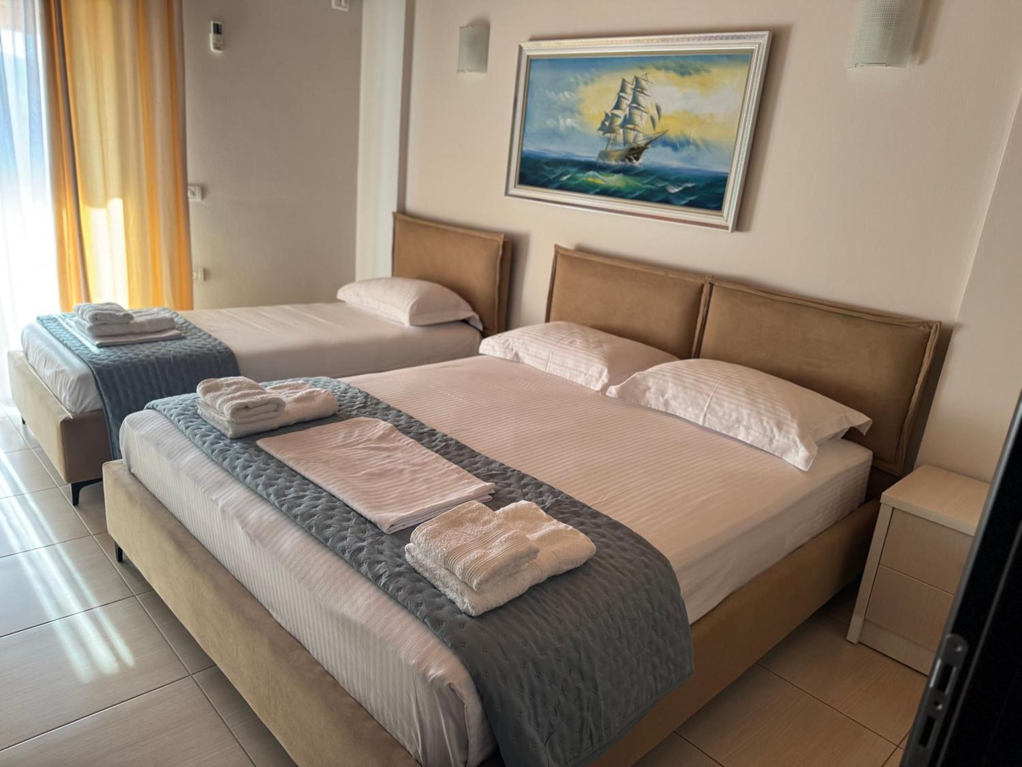 George Hotel Rooms&Suites Химара Экстерьер фото